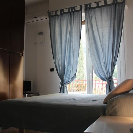 Les Agrumes Varigotti Ngoại thất bức ảnh